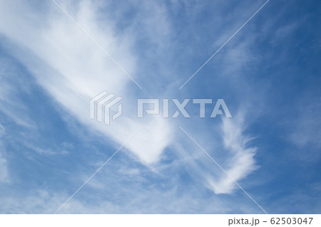 空の風景、青い空と白い雲 62503047