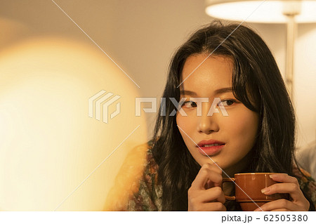 ライフスタイル 女性 女 62505380