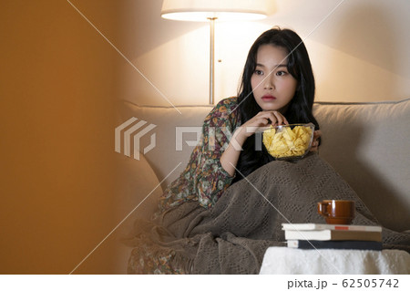 女性 女 女の子 62505742