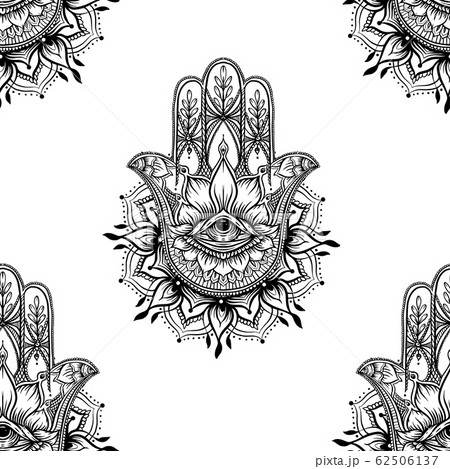 Seamless pattern with ornate hand drawn hamsa. 62506137