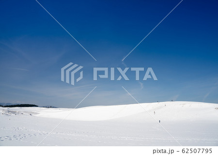 雪景色の鳥取砂丘 雪景色の鳥取砂丘 62507795