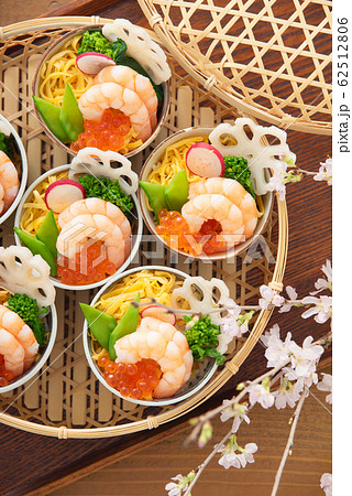 カップちらし寿司 62512806