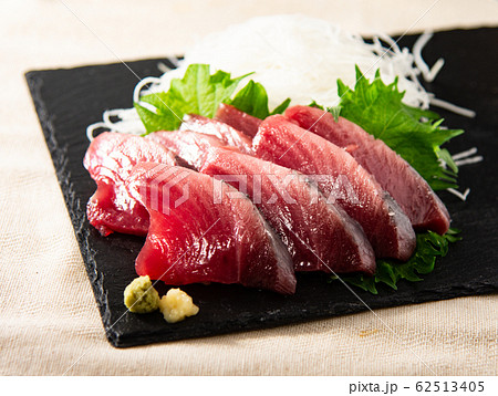 かつお刺身 62513405