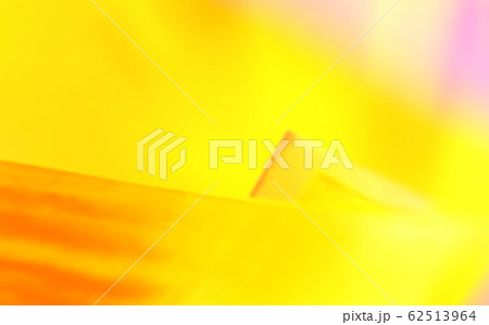 赤色系の抽象的背景素材 62513964