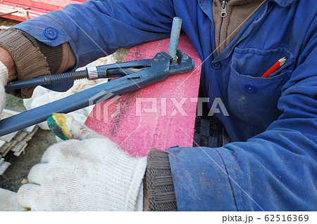Closeup of wooden beams in construction of roof Closeup of wooden beams in construction of roof 62516369