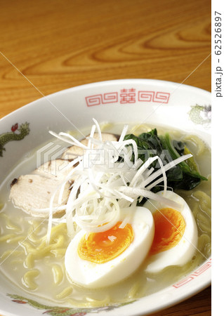鶏白湯らーめん 鶏白湯らーめん 62526897