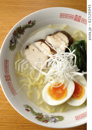 鶏白湯らーめん 62526945