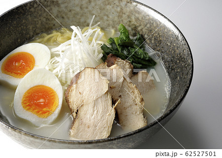 鶏白湯ラーメン 62527501