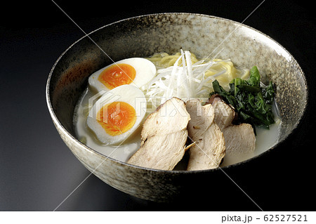 鶏白湯ラーメン 62527521