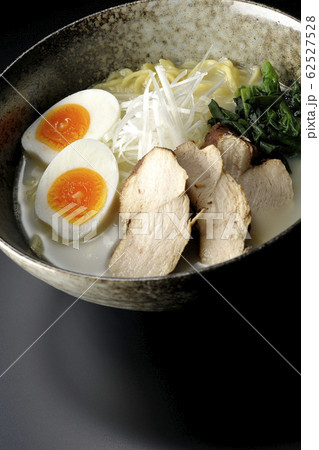 鶏白湯ラーメン 62527528