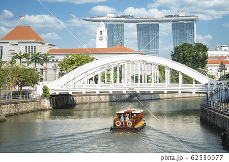 Traditional boat for tourism in Singapoer 62530077