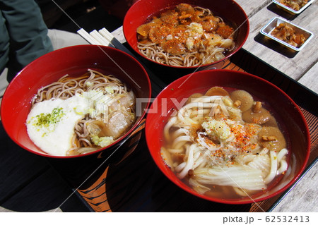 山小屋でお昼ごはん 山小屋でお昼ごはん 62532413