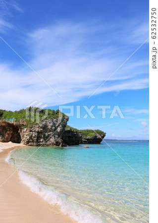 沖縄　宮古島　青空の砂山ビーチ 62532750