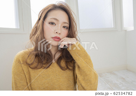 ゆるふわミディアムヘアー 日本人　ヘアスタイル　美容　美容室　ファッション 62534782