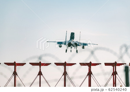 滑空する戦闘機 滑空する戦闘機 62540240