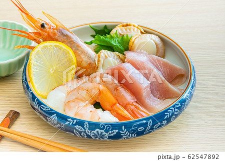 刺し身盛り合わせ 刺し身盛り合わせ 62547892