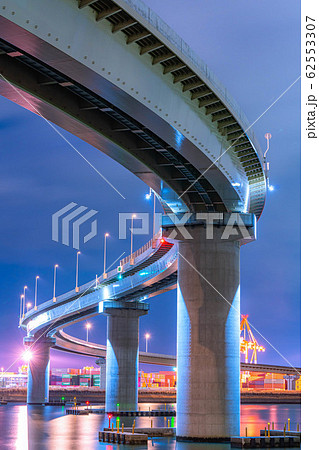 四日市の夜景 いなばポートライン 三重県 の写真素材