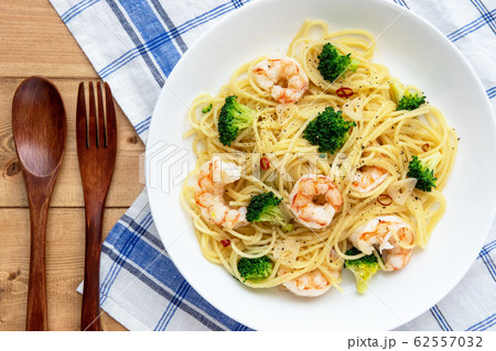 ブロッコリーと海老のパスタ 62557032