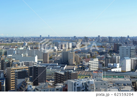 東京の街並・風景　北区王子にあるビル「北とぴあ」からの展望　東方向を見る 62559204