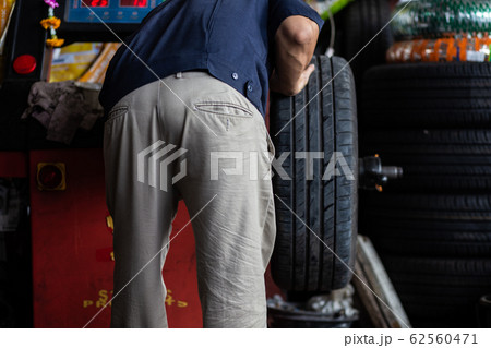 Mechanical fix and changing new tire 62560471