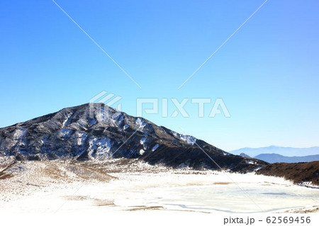 冬の草千里 62569456