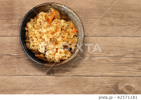 炊き込みご飯 とりめし イメージ 炊き込みご飯 とりめし イメージ 62571181