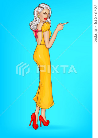 glamour girl with freckles points direction 62573707