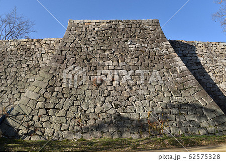 丸亀城　二の丸五番櫓石垣 62575328