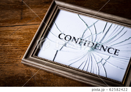 CONFIDENCE コンフィデンス 信頼 自信 CONFIDENCE コンフィデンス 信頼 自信 62582422
