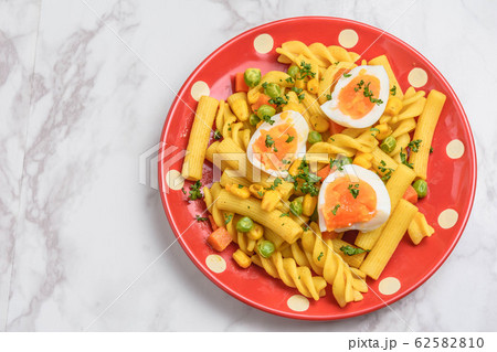 ショートパスタのカレー風味 62582810