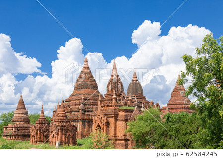 ミャンマー_バガンの仏塔群 62584245