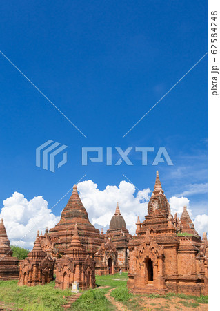 ミャンマー_バガンの仏塔群 62584248