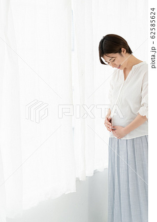 女性 マタニティ 1人 女性 マタニティ 1人 62585624