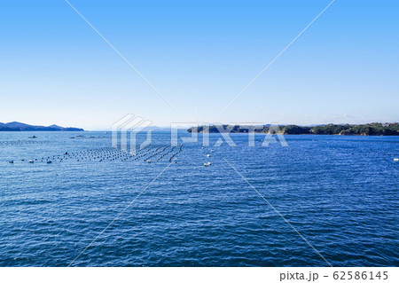 遊覧船より望む英虞湾の風景 遊覧船より望む英虞湾の風景 62586145