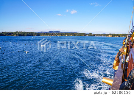 遊覧船より望む英虞湾の風景 62586156