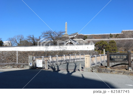 ■ 甲府城 ■ 舞鶴城公園 ■ 快晴 ■ 山梨県 ■ 冬 62587745