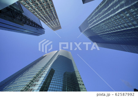 日本の東京都市景観　汐留のオフイスビル群などを望む＝2020年2月6日撮影 62587992