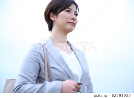 ビジネスウーマンのイメージ 62593039