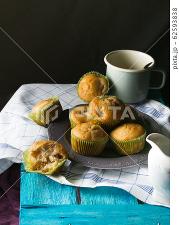 Delicious vegan spelt flour peach apple muffins Delicious vegan spelt flour peach apple muffins 62593838