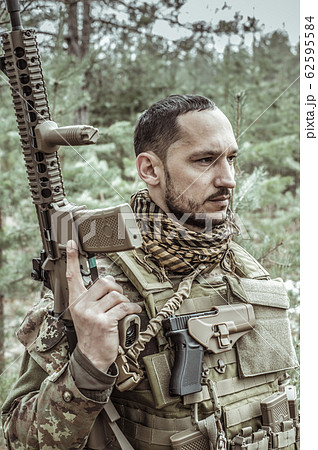 Handsome man in italian military uniform 62595584