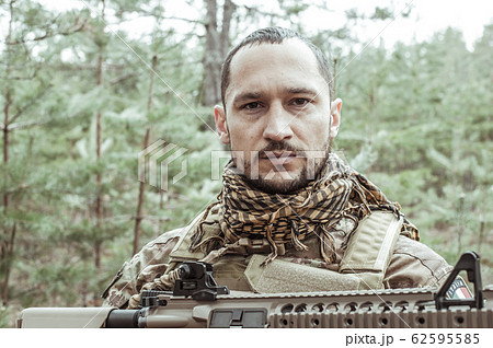 Handsome man in italian military uniform 62595585