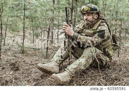 Handsome man in italian military uniform 62595591