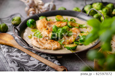 Grilled chicken with garlic cream Grilled chicken with garlic cream 62597072