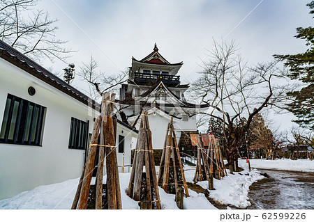 日本の冬 秋田県横手市 雪景色の横手城跡 62599226