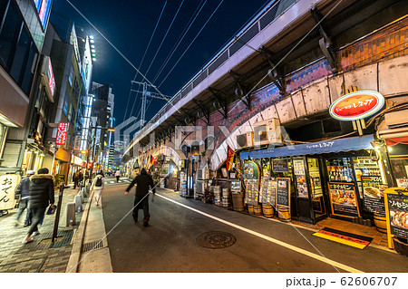 有楽町駅高架下付近 飲み屋街 の写真素材