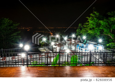 Night scene at a restaurant on the mountain 62608956