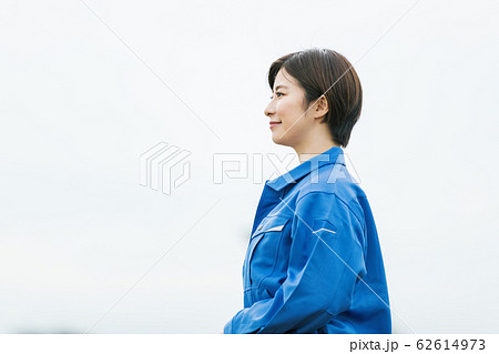 建設 工場 女性 62614973