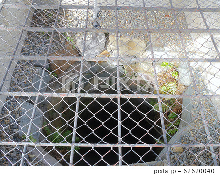 篠山城跡、二の丸御殿跡にある大きな井戸「重要伝統的建造物群保存地区」「国指定史跡」 篠山城跡、二の丸御殿跡にある大きな井戸「重要伝統的建造物群保存地区」「国指定史跡」 62620040