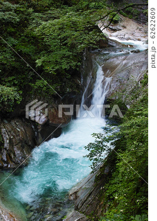 山梨県/ 西沢渓谷 貞泉の滝 山梨県/ 西沢渓谷 貞泉の滝 62622609