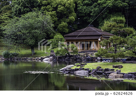 (東京都)東京の安らぎ空間、浜離宮恩賜庭園・燕の御茶屋 初夏 (東京都)東京の安らぎ空間、浜離宮恩賜庭園・燕の御茶屋 初夏 62624626